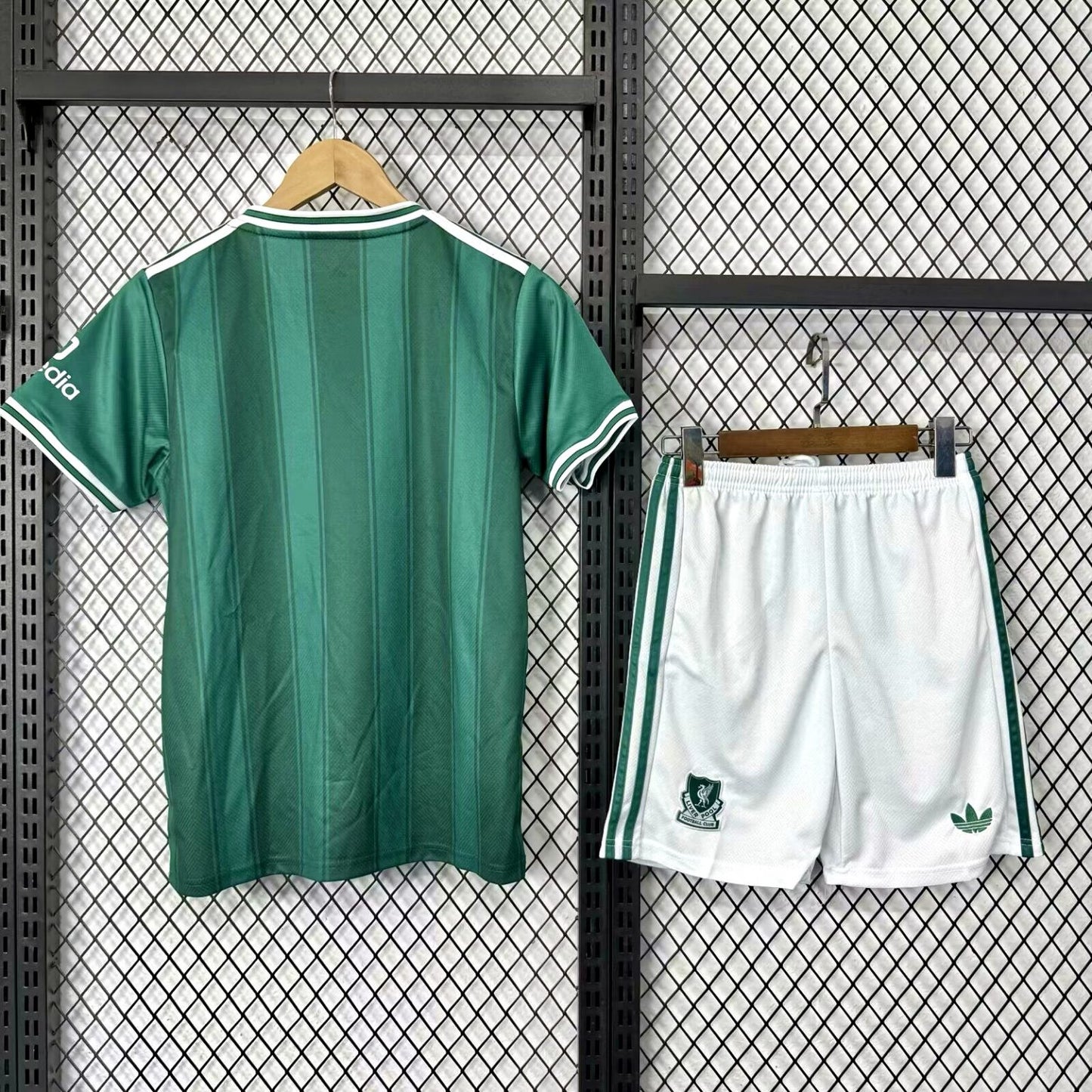 Kit enfants Liverpool domicile Third 2025-26