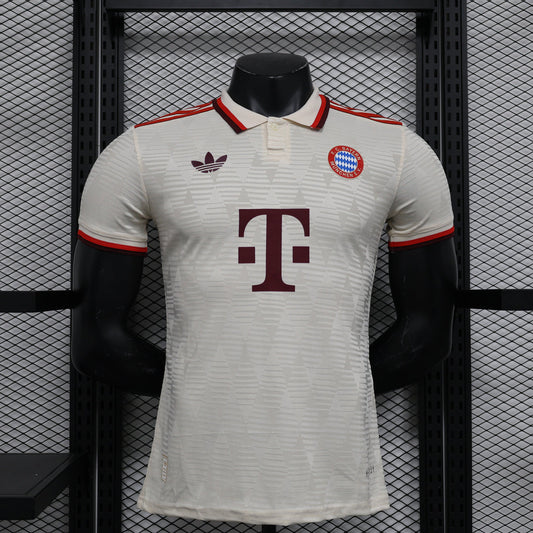 FC Bayern Munich
Third Version Joueur
2024/2025
