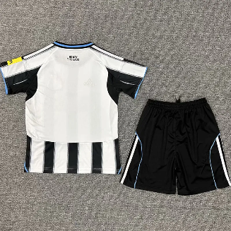 KIT ENFANT NEWCASTLE 2025/2026