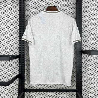 MAILLOT Nottingham Forest EXTÉRIEUR 2025/2026