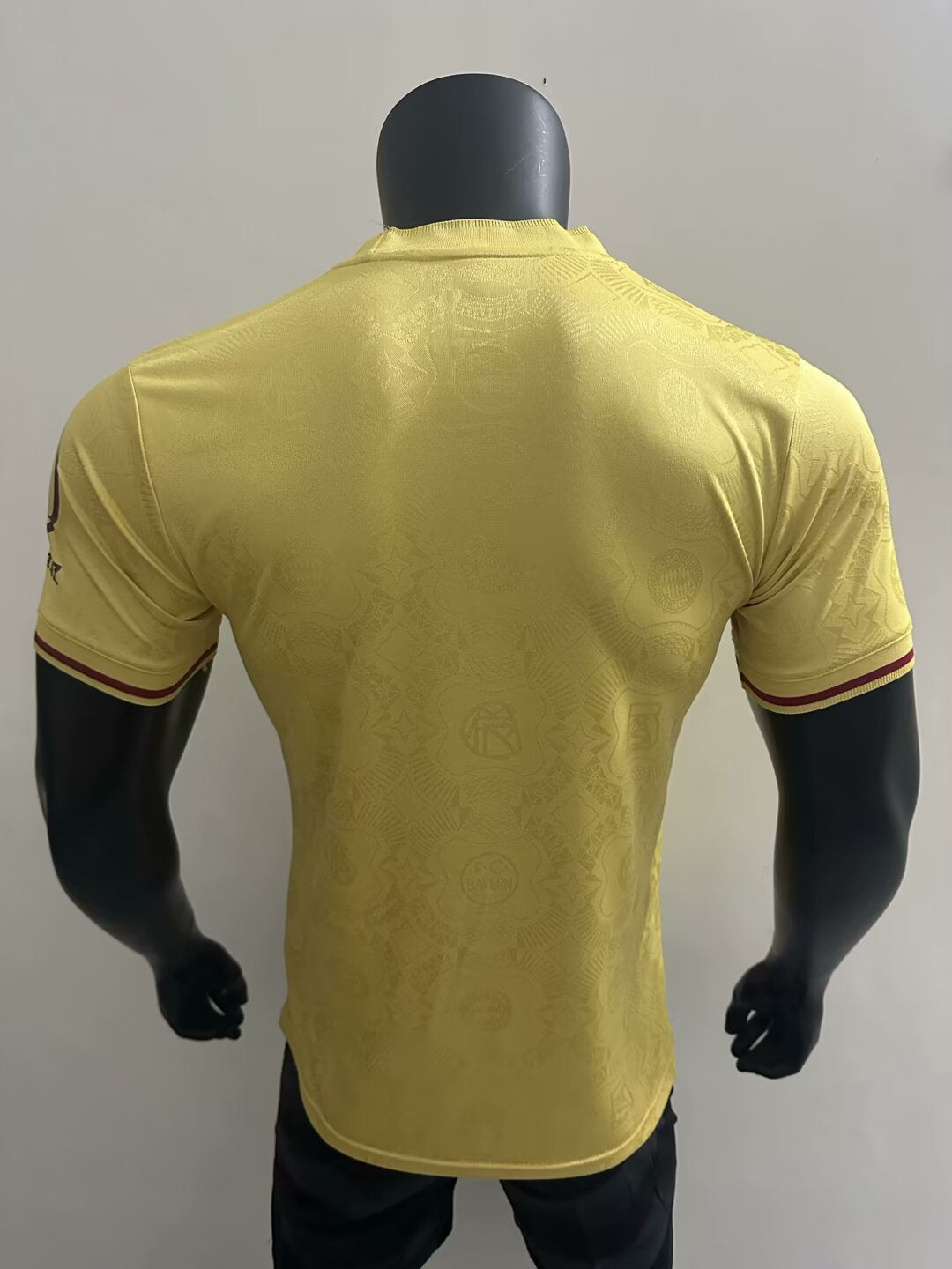 FC Bayern Munich 125
Ans Version Joueur
Jaune 2025/2026