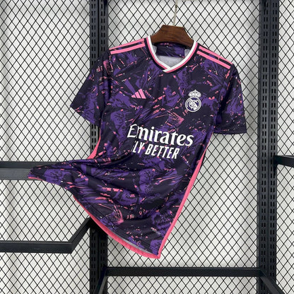 Maillot Real Madrid
Concept 2024/2025