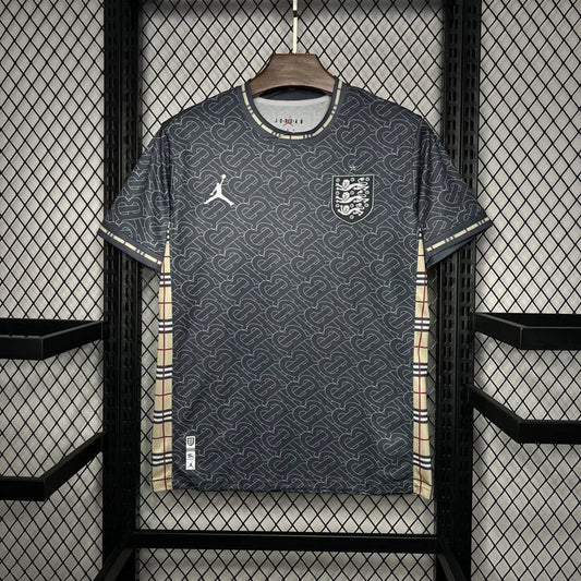 Maillot Angleterre foot concept Burberry 2024 2025